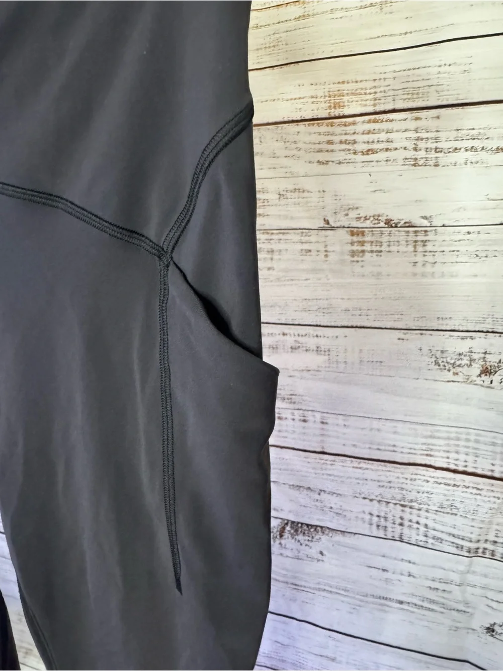 Lululemon 6 Black Active Leggings Women